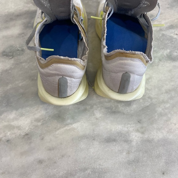 Running shoes - Picture 5 of 5